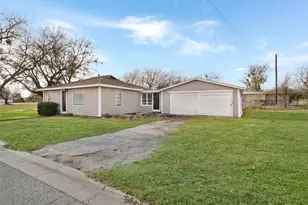 201 Deputy Larry Miller Dr, Granbury, TX 76048 - Photo 5