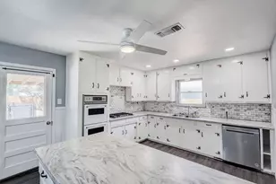 852 Odie Dr, White Settlement, TX 76108 - Photo 9