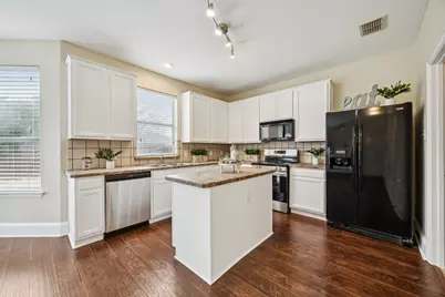 1528 Syracuse Drive, Van Alstyne, TX 75495 - Photo 9