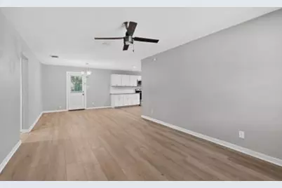 445 Bolero Avenue, Dallas, TX 75217 - Photo 9