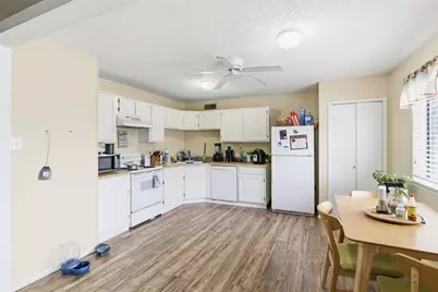 4217 Glen Pines Drive, Arlington, TX 76016 - Photo 7