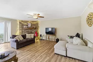 4217 Glen Pines Dr, Arlington, TX 76016 - Photo 3