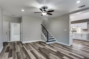 2103 Bay Club Dr, Arlington, TX 76013 - Photo 11