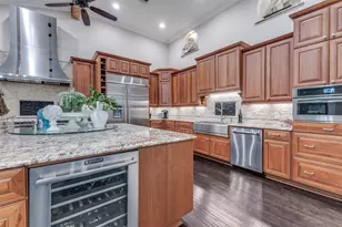 10585 Pagewood Dr, Dallas, TX 75230 - Photo 11