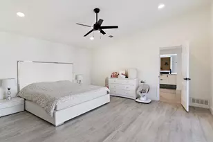 16825 Park Hill Dr, Dallas, TX 75248 - Photo 9