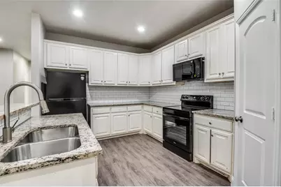 1812 Carrington Drive, Glenn Heights, TX 75154 - Photo 5