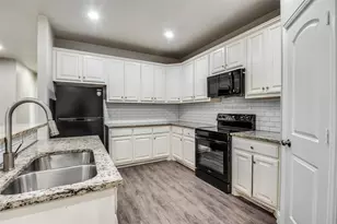 1812 Carrington Dr, Glenn Heights, TX 75154 - Photo 5