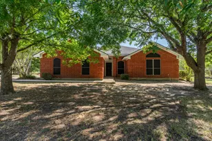 12187 Rolling Oaks Dr, Whitney, TX 76692 - Photo 3