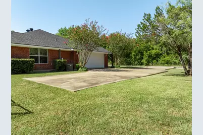 12187 Rolling Oaks Drive, Whitney, TX 76692 - Photo 15