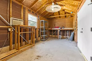 12187 Rolling Oaks Dr, Whitney, TX 76692 - Photo 35