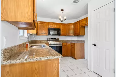 12187 Rolling Oaks Drive, Whitney, TX 76692 - Photo 23