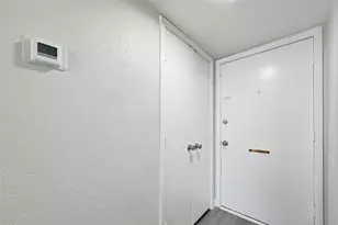 4851 Cedar Springs Rd, Dallas, TX 75219 - Photo 21