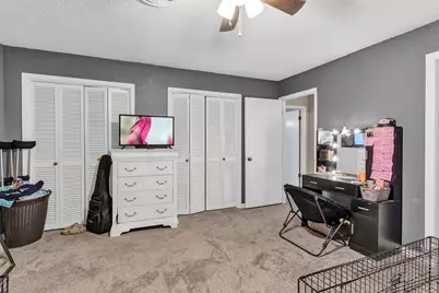 706 E Criner Street, Grandview, TX 76050 - Photo 25