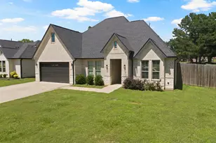 255 Kathryn's Ct, Mt Pleasant, TX 75455 - Photo 3