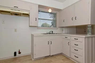 1304 Skyline Drive, Greenville, TX 75401 - Photo 3