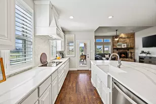 348 Magnolia Dr, Van Alstyne, TX 75495 - Photo 3