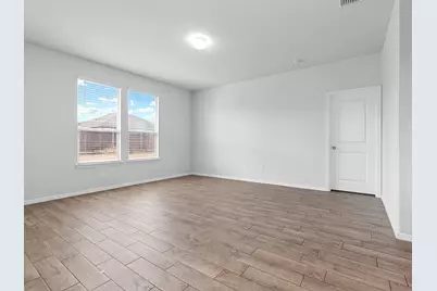 8645 Mirror Lake Drive, Fort Worth, TX 76179 - Photo 7