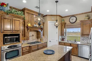 1299 Shadow Lakes Dr, Wills Point, TX 75169 - Photo 17