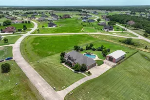 1299 Shadow Lakes Dr, Wills Point, TX 75169 - Photo 3