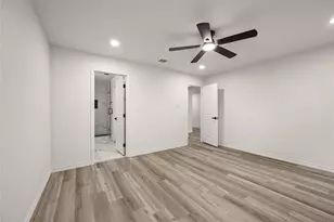 408 Reagan Ln, Burleson, TX 76028 - Photo 11