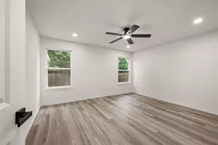 408 Reagan Ln, Burleson, TX 76028 - Photo 9