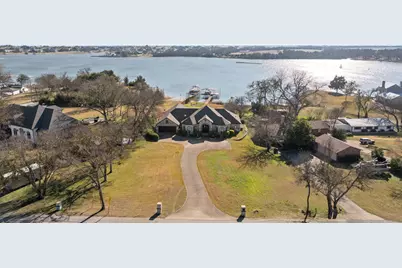 155 Lakeshore Drive, Waxahachie, TX 75165 - Photo 1