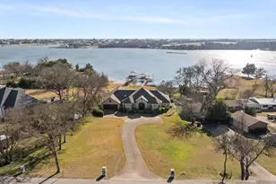 155 Lakeshore Dr, Waxahachie, TX 75165 - Photo 1