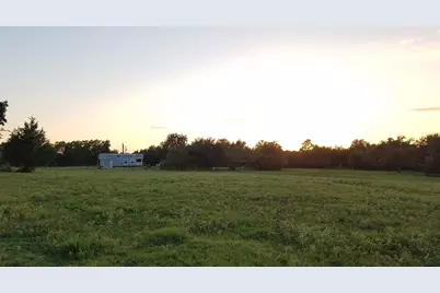 10621 Fm 512, Wolfe City, TX 75496 - Photo 31