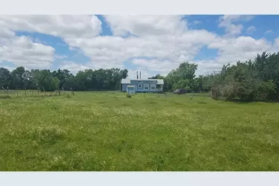 10621 Fm 512, Wolfe City, TX 75496 - Photo 17