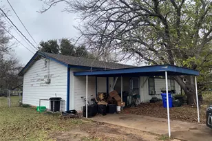 373 Shoreline Dr, Azle, TX 76020 - Photo 1