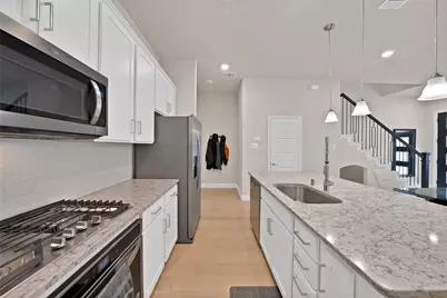 4425 Benton Lane, Carrollton, TX 75010 - Photo 5