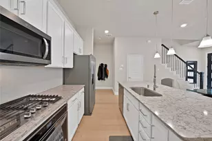 4425 Benton Ln, Carrollton, TX 75010 - Photo 5