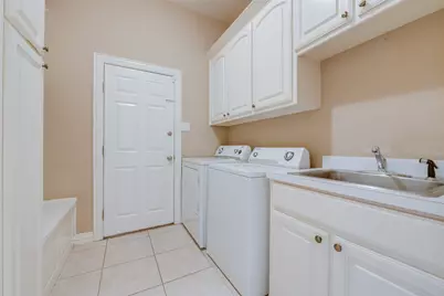 8205 Edgemont Court, North Richland Hills, TX 76182 - Photo 11