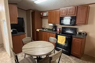 1004 E Davis St, Whitney, TX 76692 - Photo 11