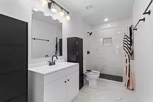 1035 Warden St, Benbrook, TX 76126 - Photo 5