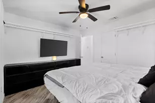 1035 Warden St, Benbrook, TX 76126 - Photo 9