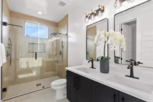 727 W 10th St, Dallas, TX 75208 - Photo 27