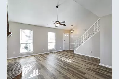 415 Creekmeadow Lane, Lewisville, TX 75067 - Photo 5