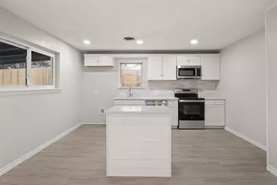 5920 Walraven Circle, Fort Worth, TX 76133 - Photo 11