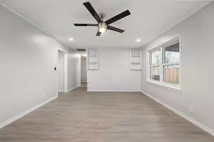 5920 Walraven Cir, Fort Worth, TX 76133 - Photo 9