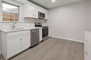 5920 Walraven Cir, Fort Worth, TX 76133 - Photo 13