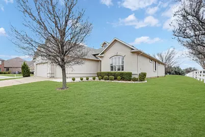 8800 Freeport Drive, Denton, TX 76207 - Photo 3