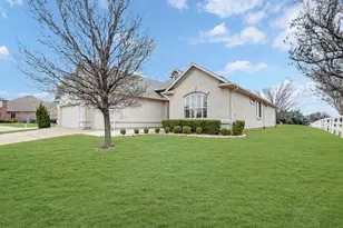 8800 Freeport Dr, Denton, TX 76207 - Photo 3