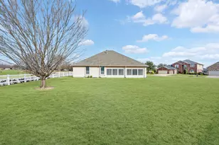 8800 Freeport Dr, Denton, TX 76207 - Photo 23