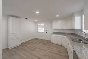 227 S Justin Ave, Dallas, TX 75211 - Photo 17