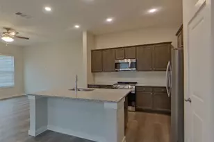 321 Lincoln Cir, Saginaw, TX 76179 - Photo 5