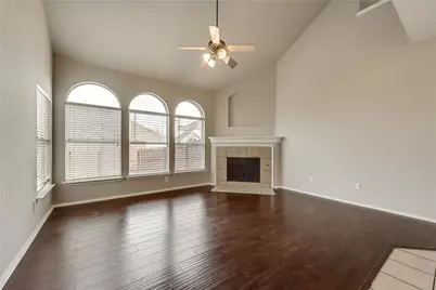 409 Knoll Park Court, McKinney, TX 75072 - Photo 3