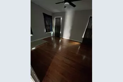 2517 Amelia, Dallas, TX 75235 - Photo 3