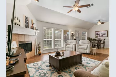 581 Griffith Drive, Saginaw, TX 76179 - Photo 13