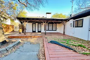 101 Lindenwood Dr, Fort Worth, TX 76107 - Photo 35